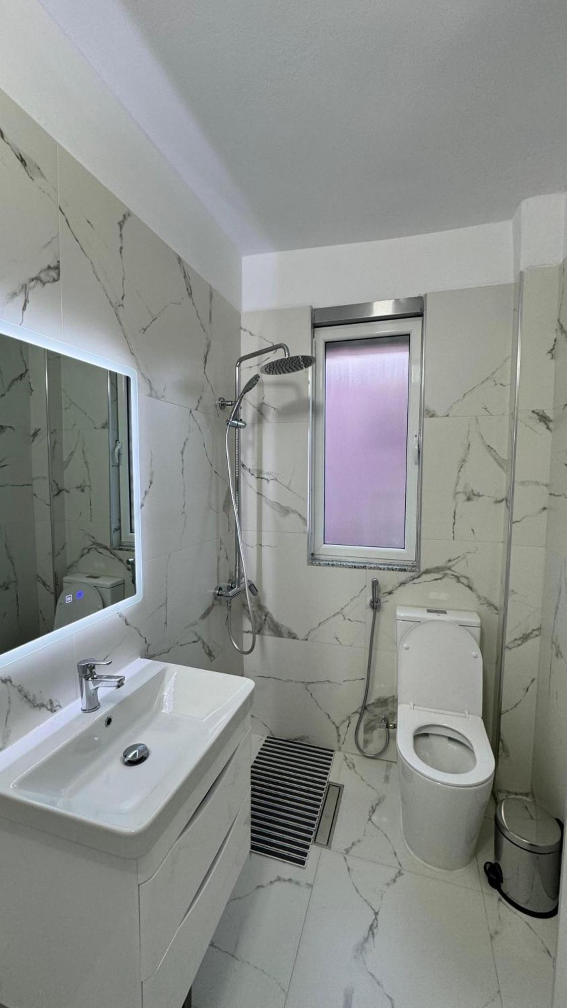 Charming Comfort Apartment Tirana Esterno foto
