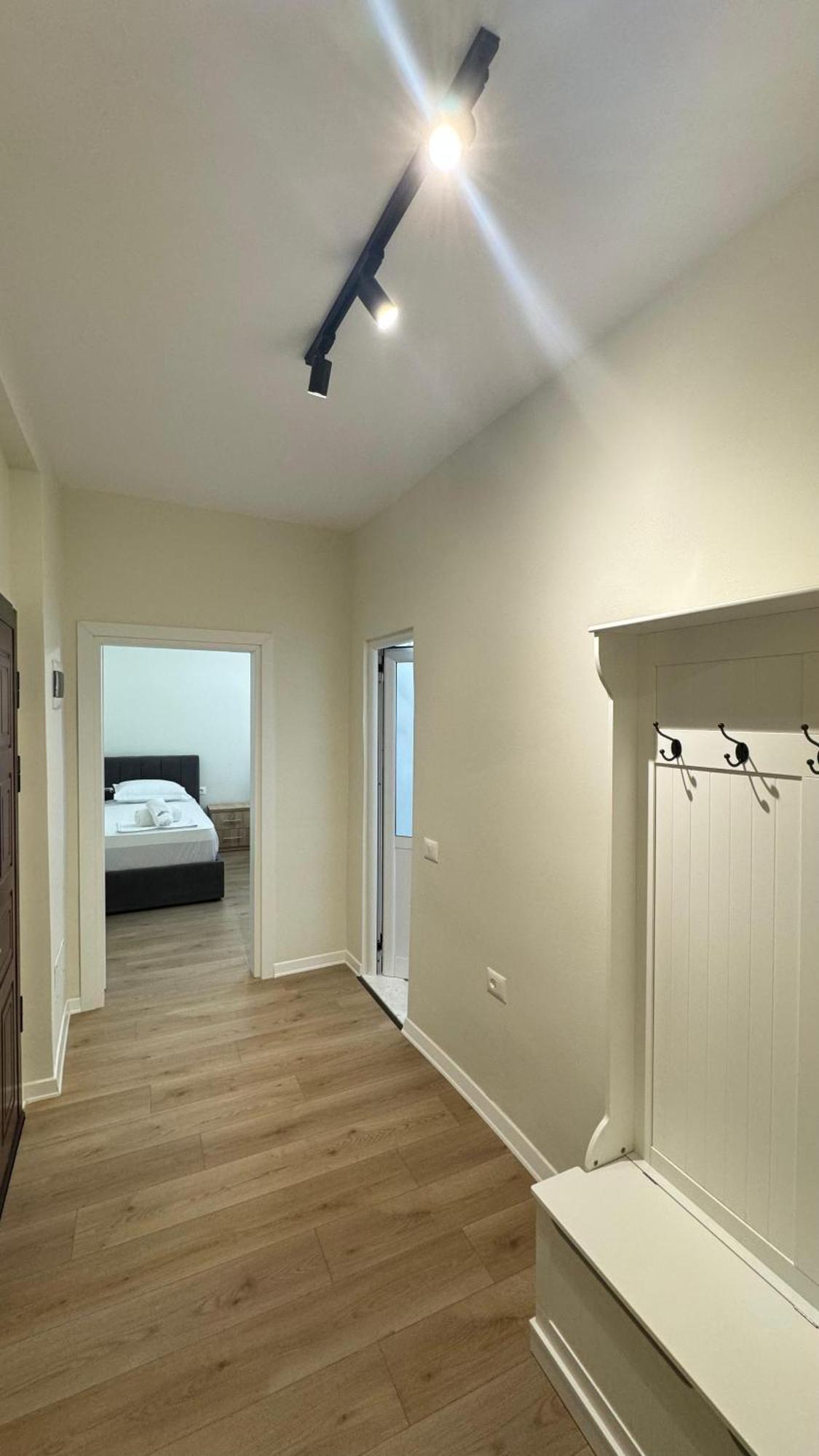 Charming Comfort Apartment Tirana Esterno foto