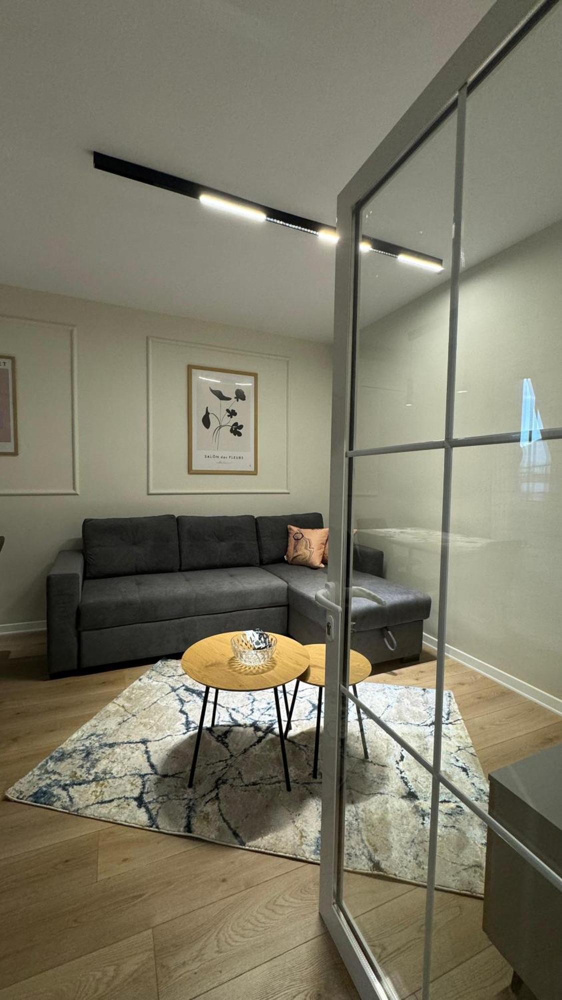 Charming Comfort Apartment Tirana Esterno foto