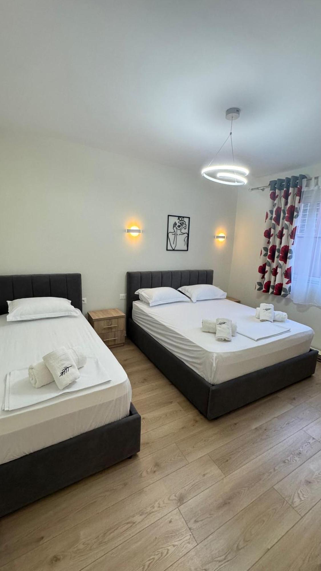 Charming Comfort Apartment Tirana Esterno foto