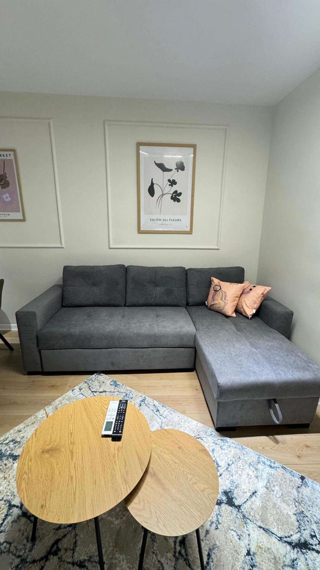 Charming Comfort Apartment Tirana Esterno foto