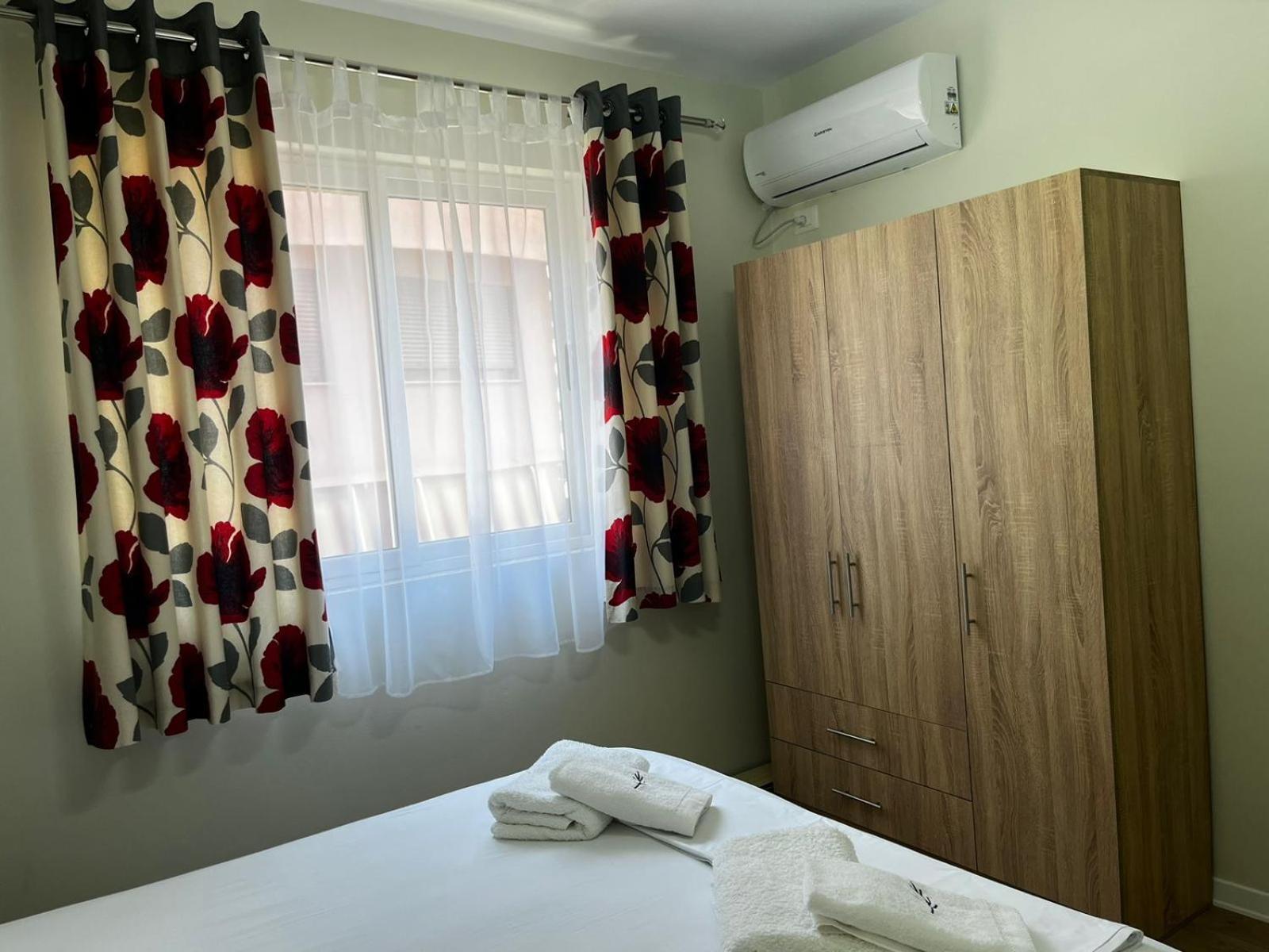 Charming Comfort Apartment Tirana Esterno foto